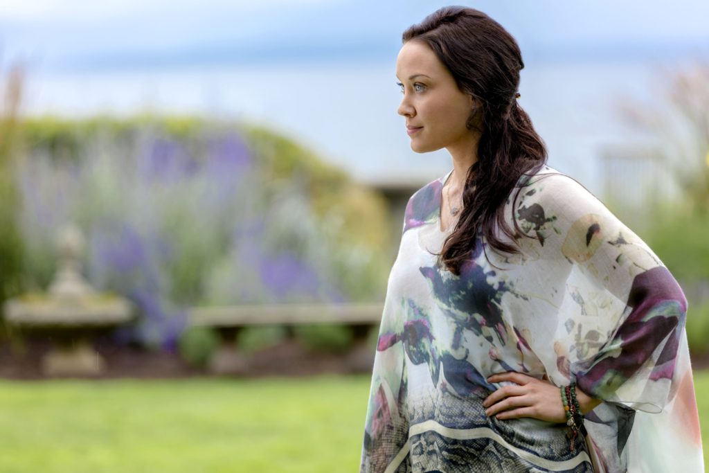 Jess (Laci J. Mailey) 