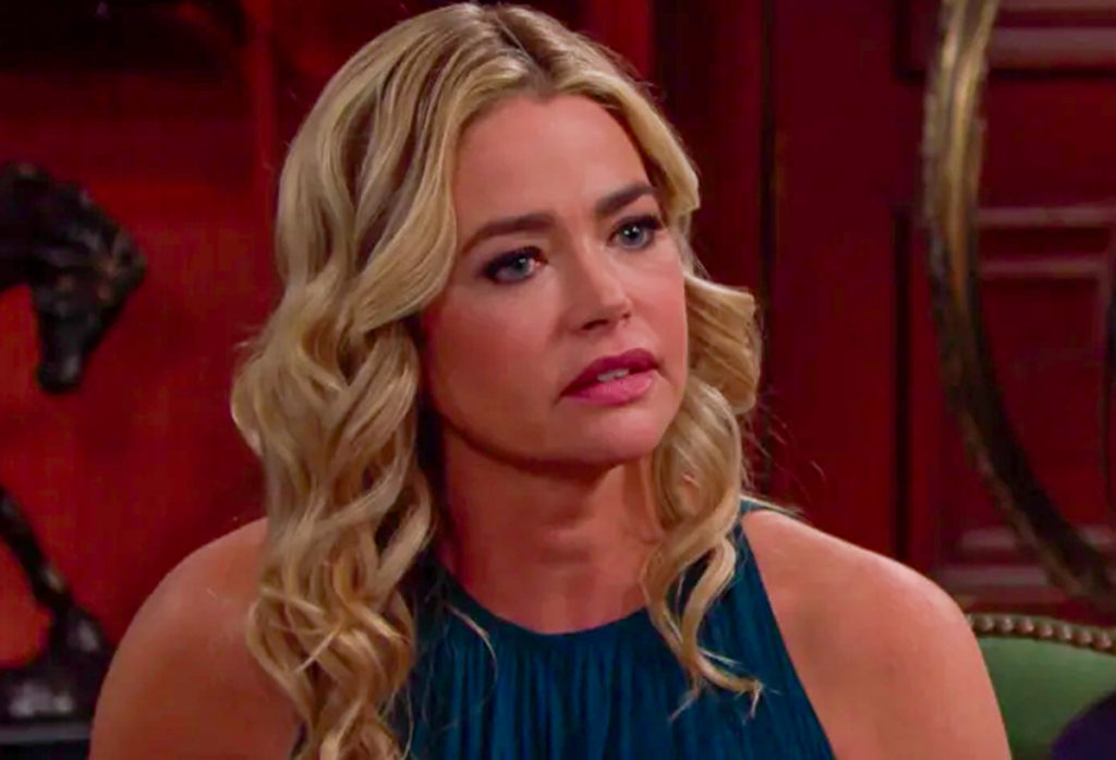 Shauna Fulton (Denise Richards)
