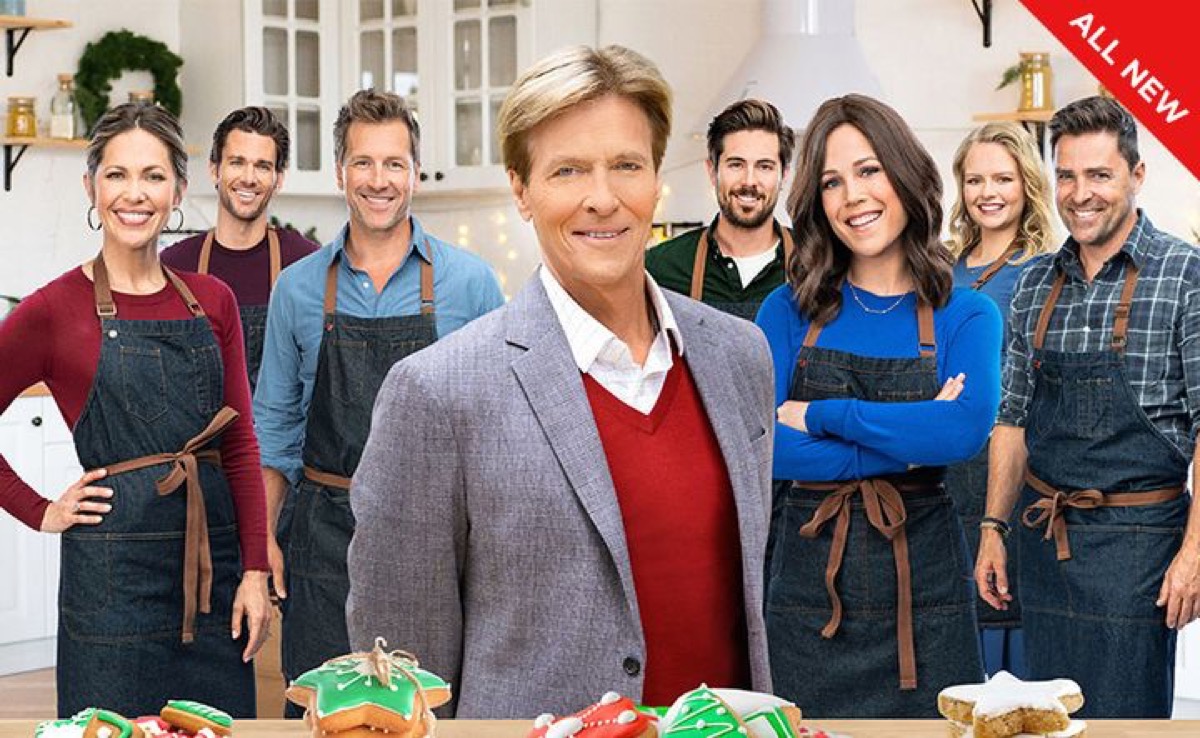 Hallmark Channel News: WCTH Cast Pairs Up with Amateur Bakers In Christmas Cookie Matchup