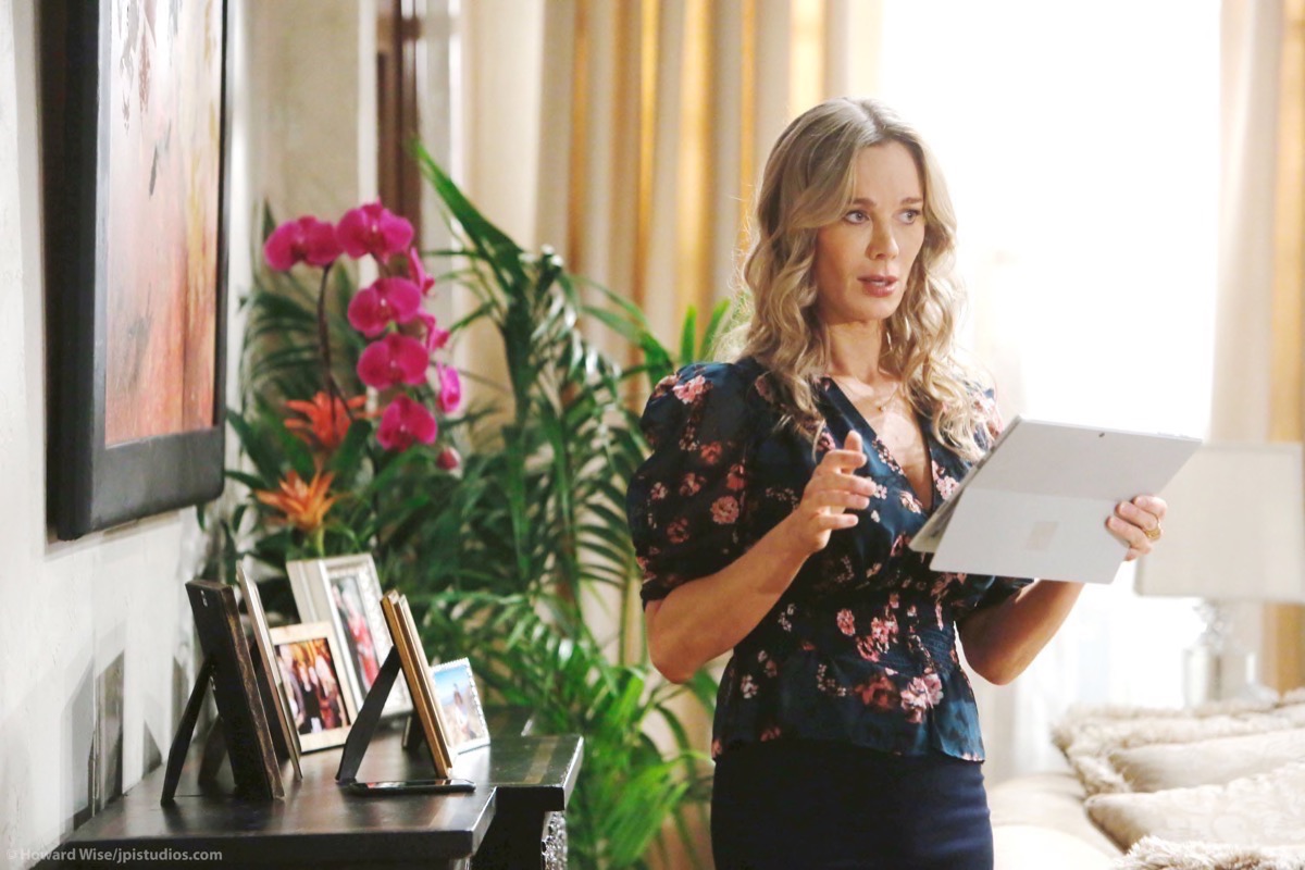 The Bold and the Beautiful: Donna Logan (Jennifer Gareis)