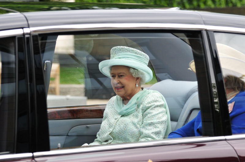 Queen Elizabeth Reportedly Had To Referee A Squabble Between Meghan Markle And Kate Middleton