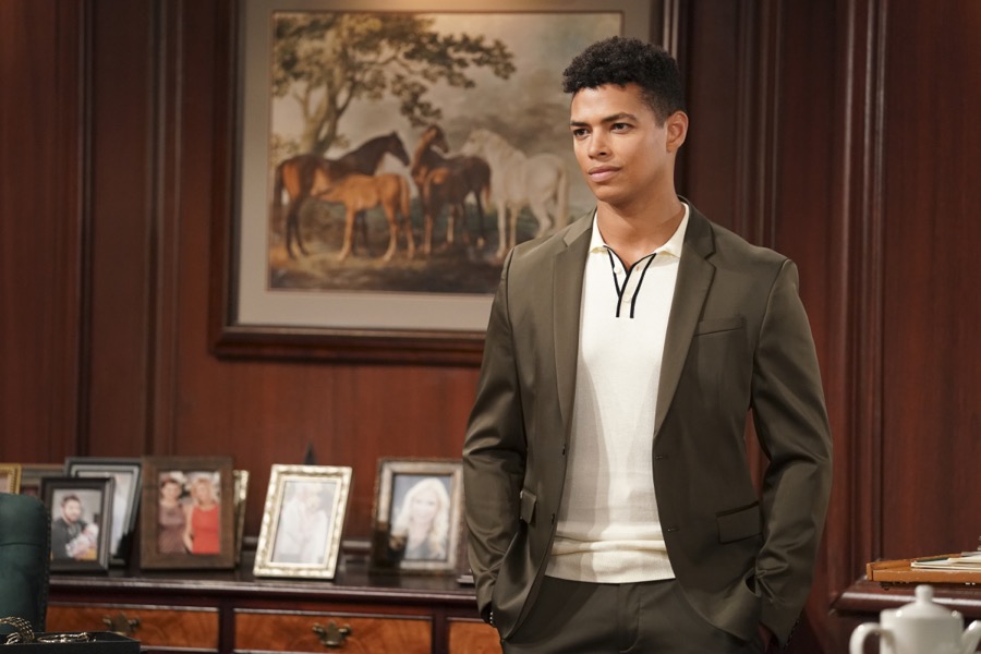 The Bold And The Beautiful Spoilers: Zende Has Big Effect On Zoe, Carter Has Competition - New B&B Love Triangle