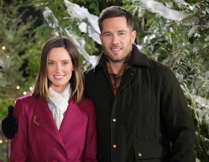 Hallmark Channel News Chateau Christmas Stars Merritt Patterson And Luke Macfarlane Celebrating The Soaps