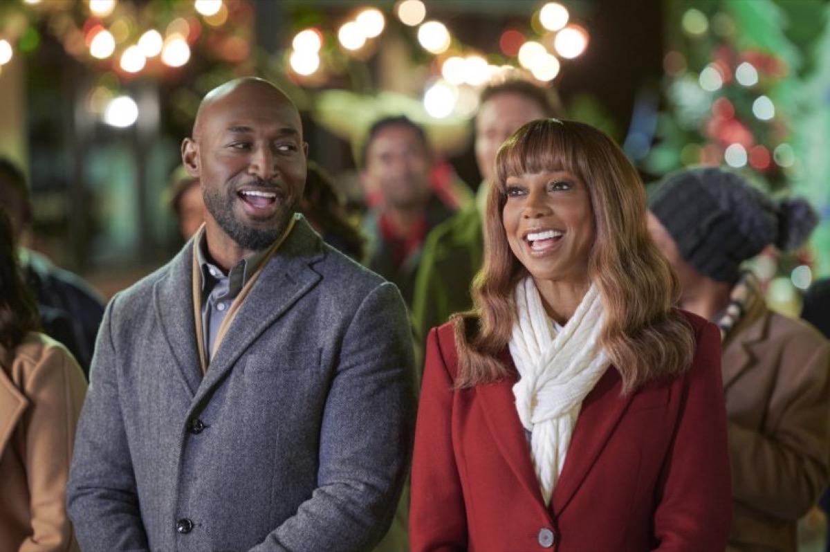 Hallmark Channel News: Holly Robinson Peete Stars In 'The Christmas Doctor'