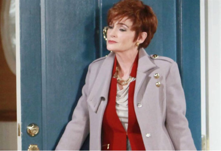 General Hospital: Carolyn Hennesy 