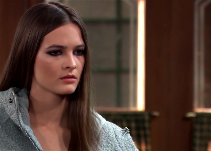 General Hospital: Esme Prince (Avery Kristen Pohl)