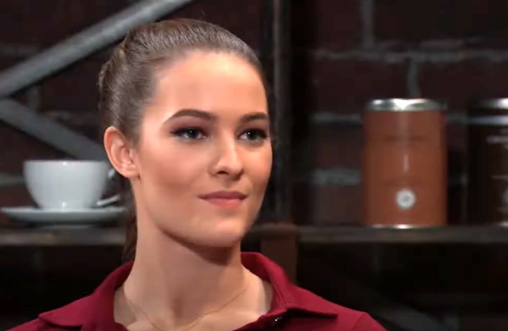 General Hospital: Esme Prince (Avery Kristen Pohl)