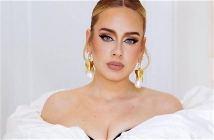  Adele