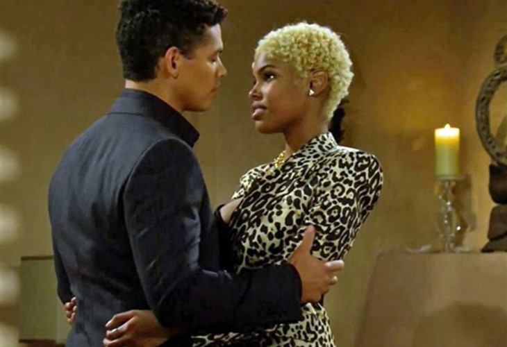 The Bold And The Beautiful: Paris Buckingham (Diamond White)
