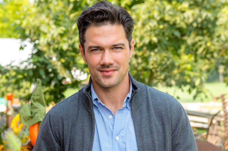  Ryan Paevey