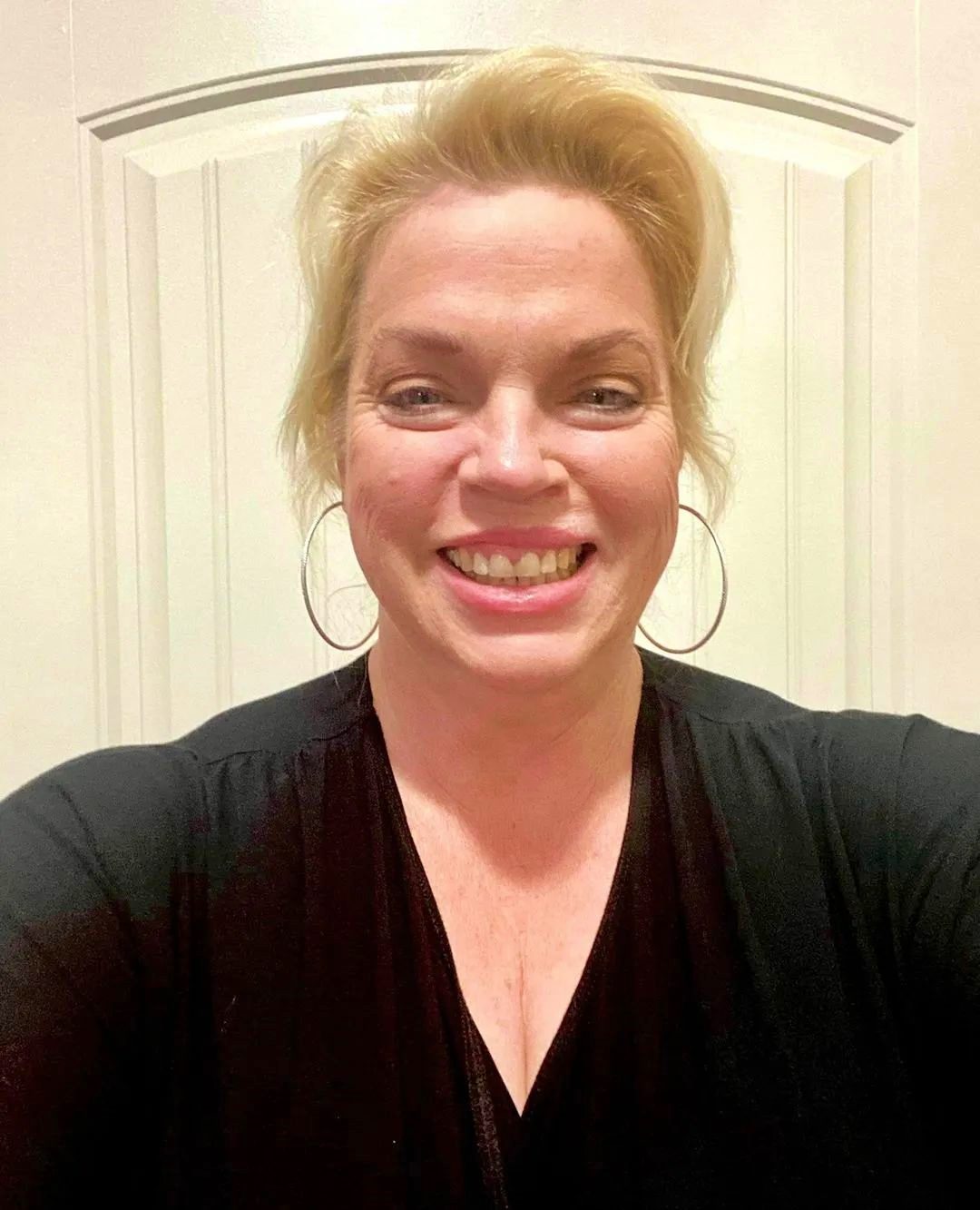 Sister Wives star Janelle Brown sports sexy new look