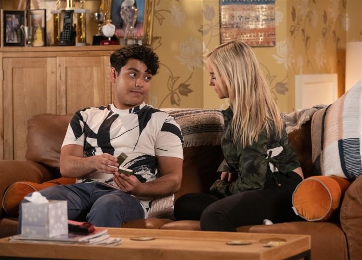 Coronation Street: Kelly Neelan (Millie Gibson) Aadi Alahan (Adam Hussain) 