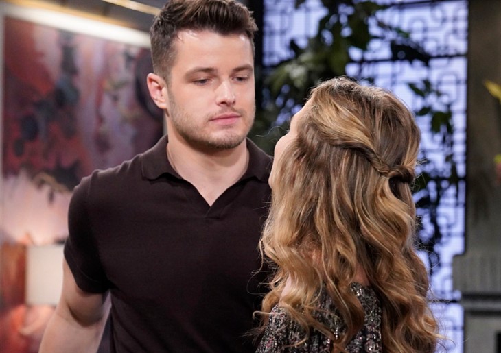 e Young And The Restless: Kyle Abbott (Michael Mealor)