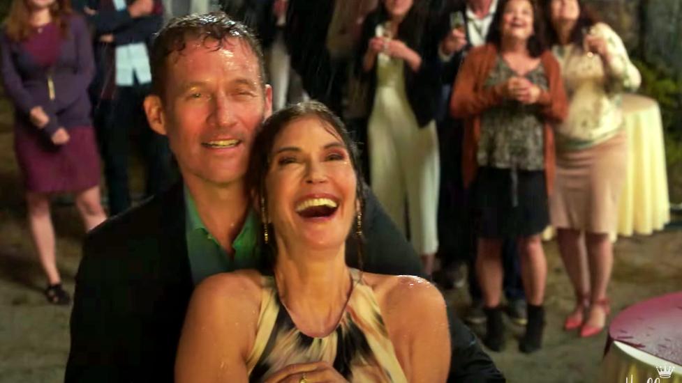 Teri Hatcher and James Tupper in Mid-Love Crisis