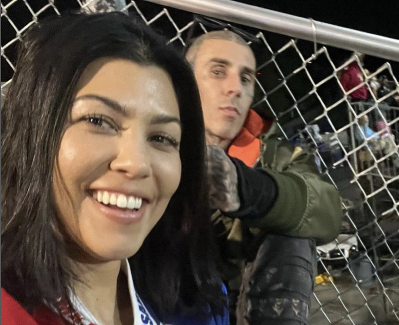 Kourtney Kardashian Flaunts Her Real Unedited Photos And Fans Are In Awe
