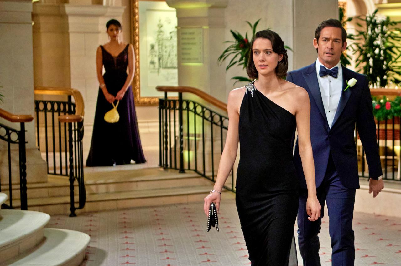 Reshma Shetty, Will Kemp, Sophie Hopkins in Jolly Good Christmas on Hallmark Channel