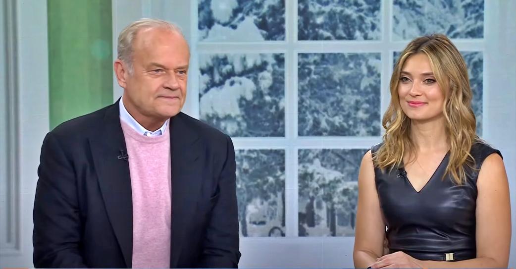Kelsey Grammer and Spencer Grammer star in 12 Days of Christmas Eve on Lifetime