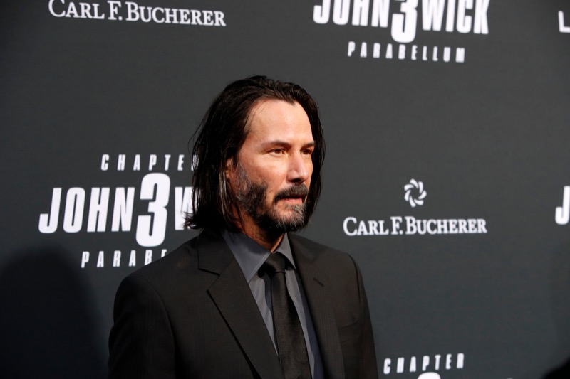 Keanu Reeves Reacts To Matthew Perry Slamming 'The Matrix' Star In Memoir!
