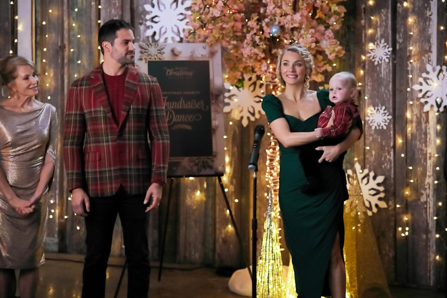 #Xmas on Hallmark Channel