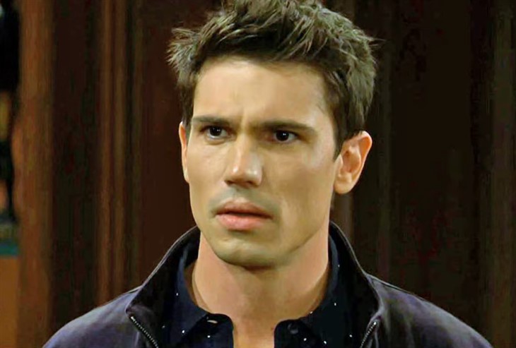 .The Bold And The Beautiful: John Finnegan (Tanner Novlan) 