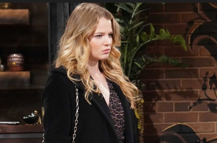 The Young And The Restless: Summer Newman-Abbott (Allison Lanier) 