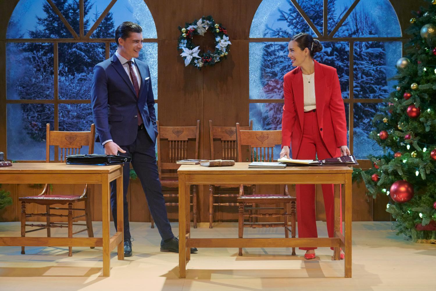 ‘Twas the Night Before Christmas on Hallmark Channel