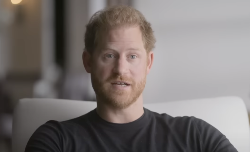 Royal Family News: Prince Harry Paranoid, Fears That His Family Members Are Out To ‘Get Him’