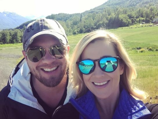 American Idol Alum Kellie Pickler Lost Her Husband Kyle Jacobs