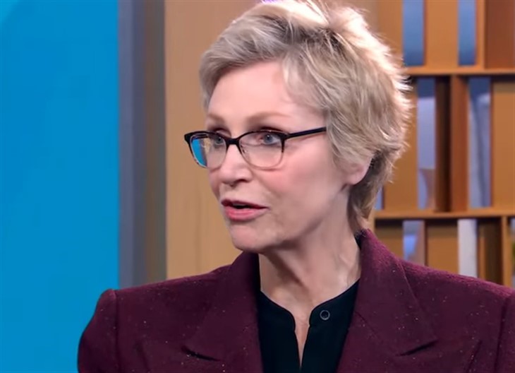 Jane Lynch 