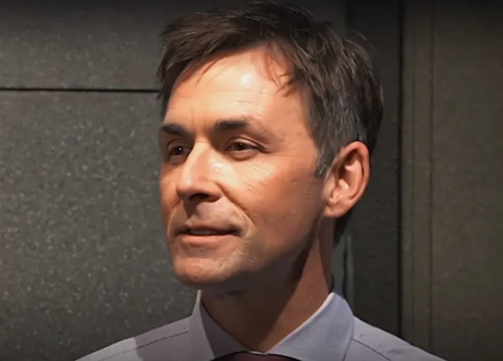 Valentin Cassadine (James Patrick Stuart) 