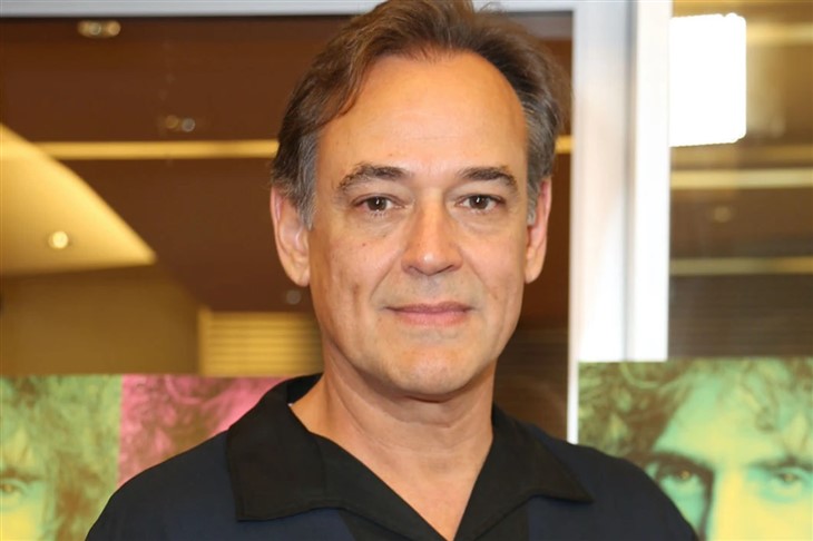 Jon Lindstrom 