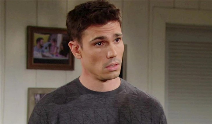 The Bold And The Beautiful: John Finn Finnegan (Tanner Novlan)