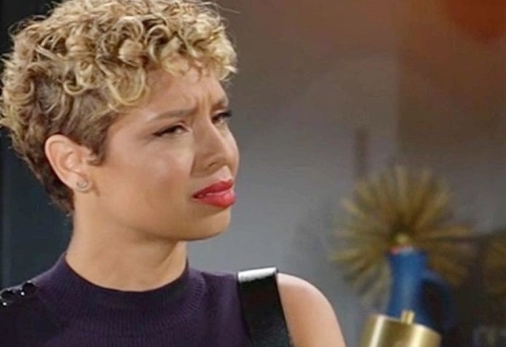The Young And The Restless: Elena Dawson (Brytni Sarpy) 