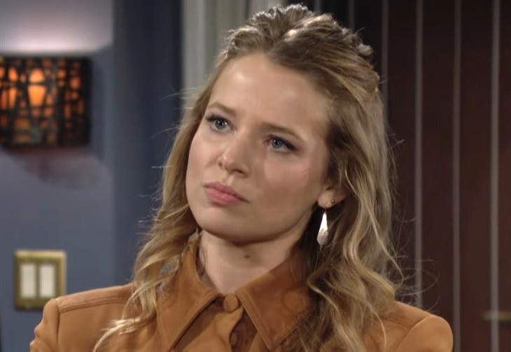 The Young And The Restless: Summer Newman-Abbott (Allison Lanier) 