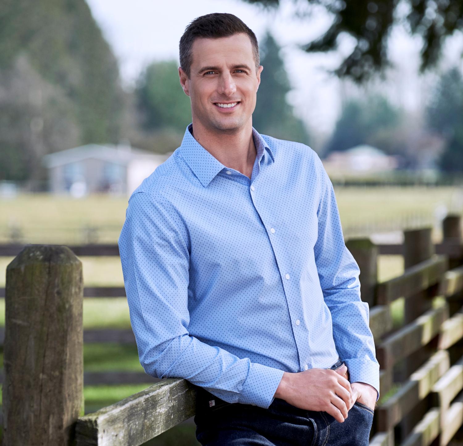 Chesapeake Shores star Brendan Penny stars in The Wedding Cottage with Erin Krakow