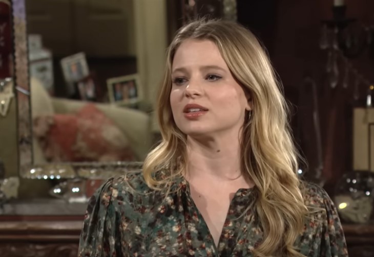 The Young And The RestlessThe Young And The Restless - Summer Abbott (Allison Lanier) Summer Abbott (Allison Lanier) 