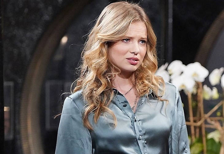 The Young And The Restless: Summer Newman-Abbott (Allison Lanier) 