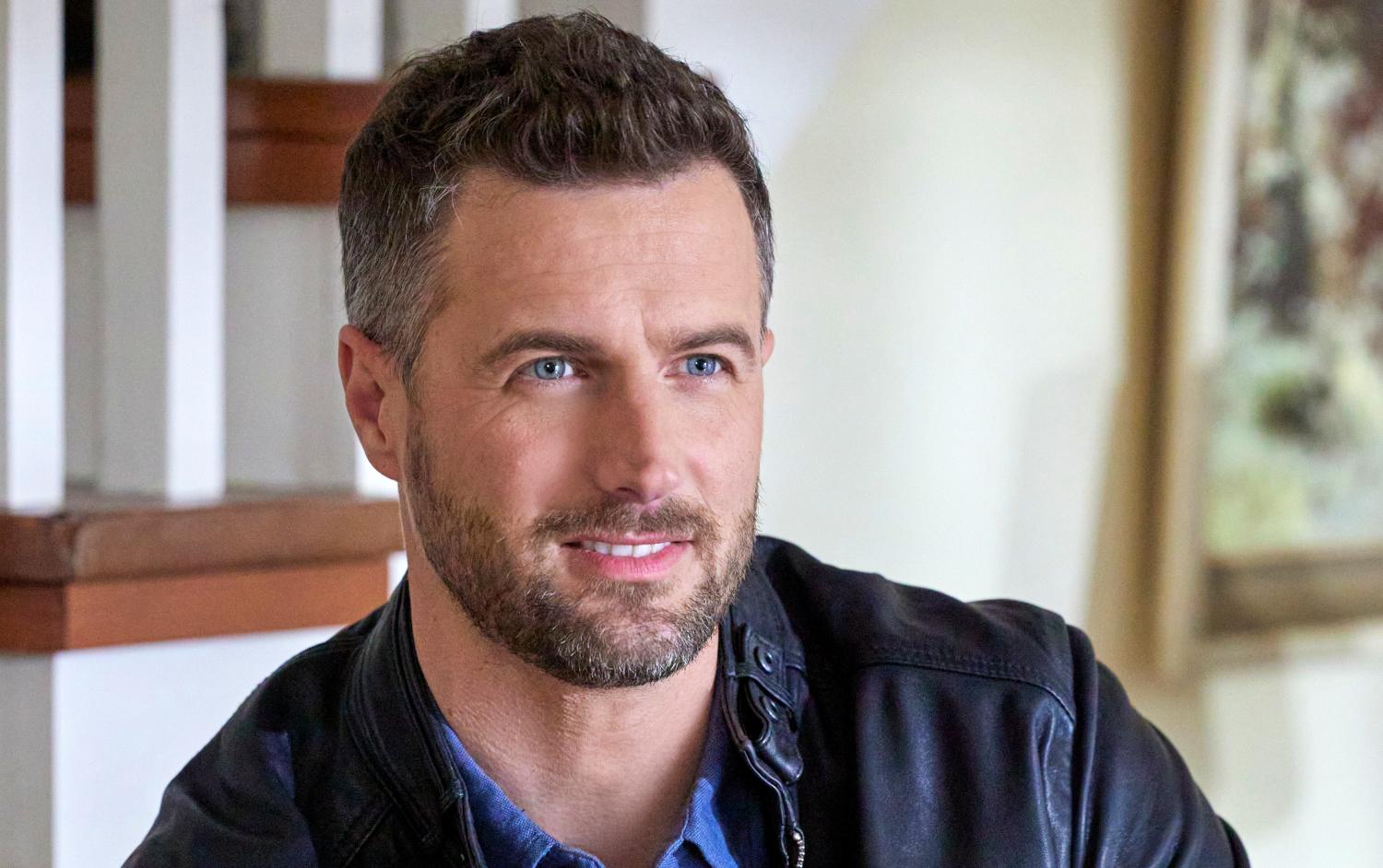 Brendan Penny on the finale of Chesapeake Shores on Hallmark`