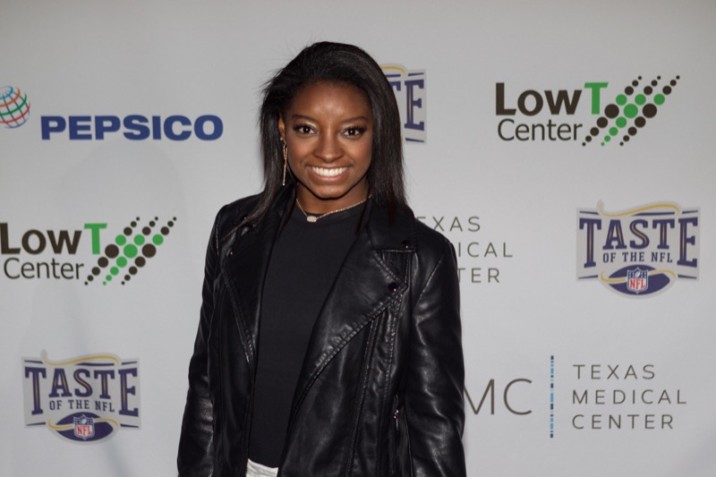 Simone Biles Ties The Knot With Jonathan Owens In Lavish Ceremony