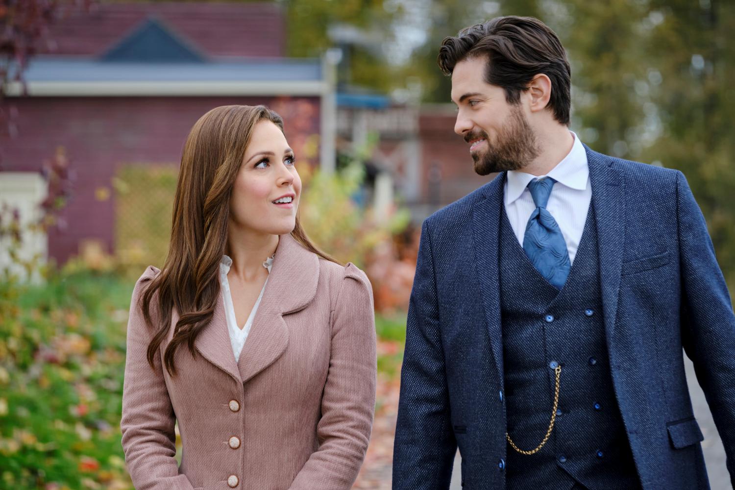 When Calls the Heart stars Erin Krakow and Chris McNally