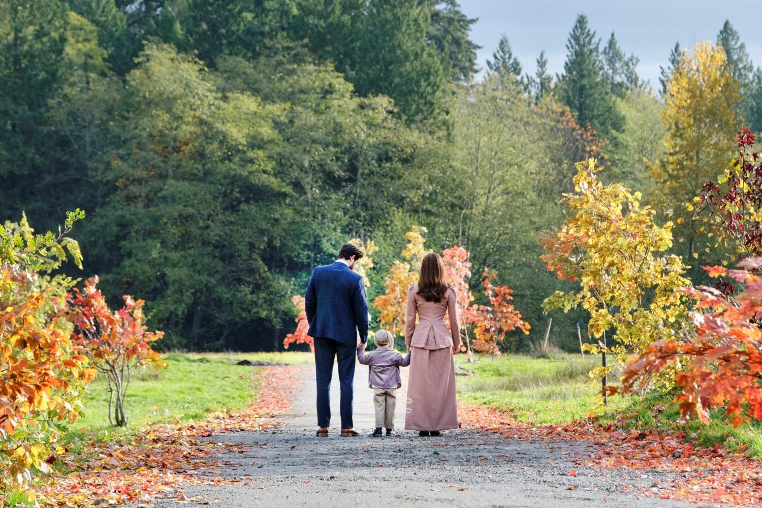 When Calls the Heart stars Erin Krakow and Chris McNally