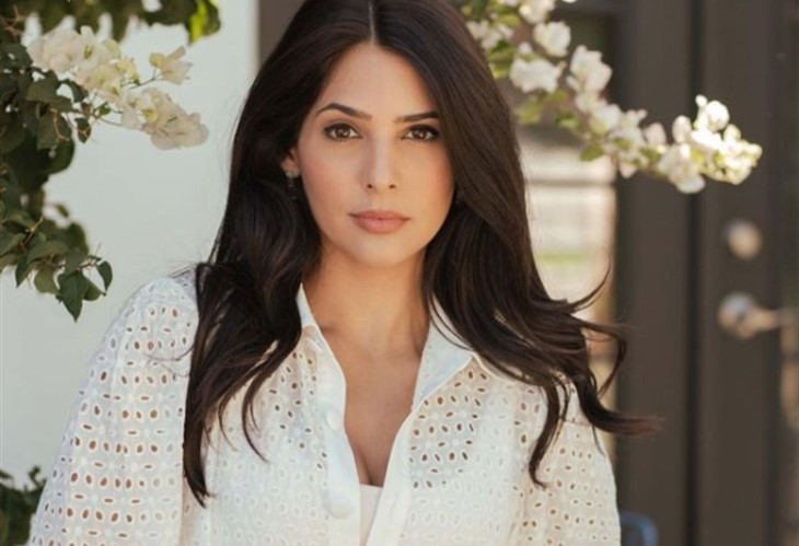 Camila Banus 