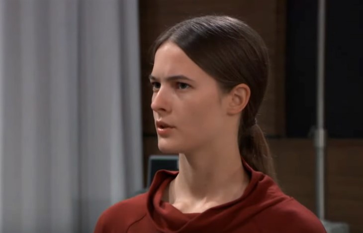 General Hospital: Esme Prince (Avery Kristen Pohl)