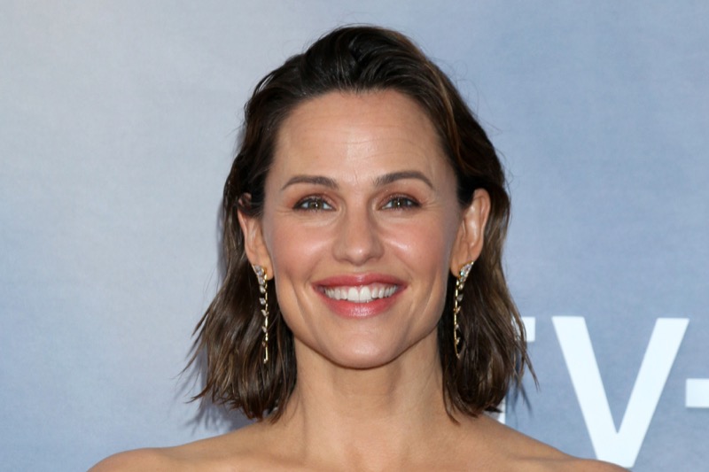 Jennifer Garner Takes Her Daughter And Jennifer Lopez’s Child To Disneyland
