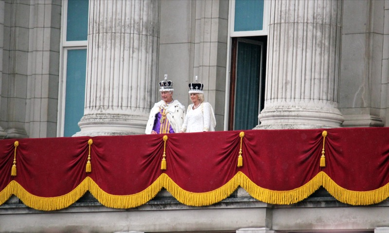 Redditors Drag First Official Photo Of King Charles