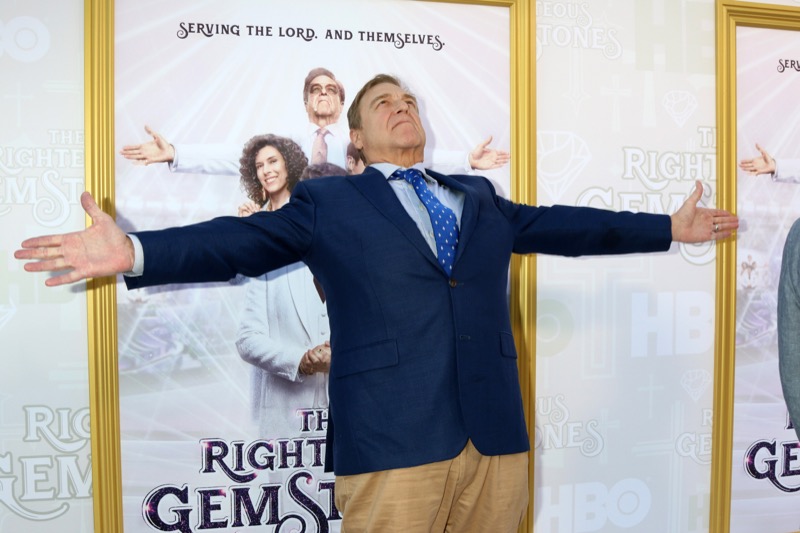 TV Legend John Goodman Shows Off 200-Lb Weight Loss
