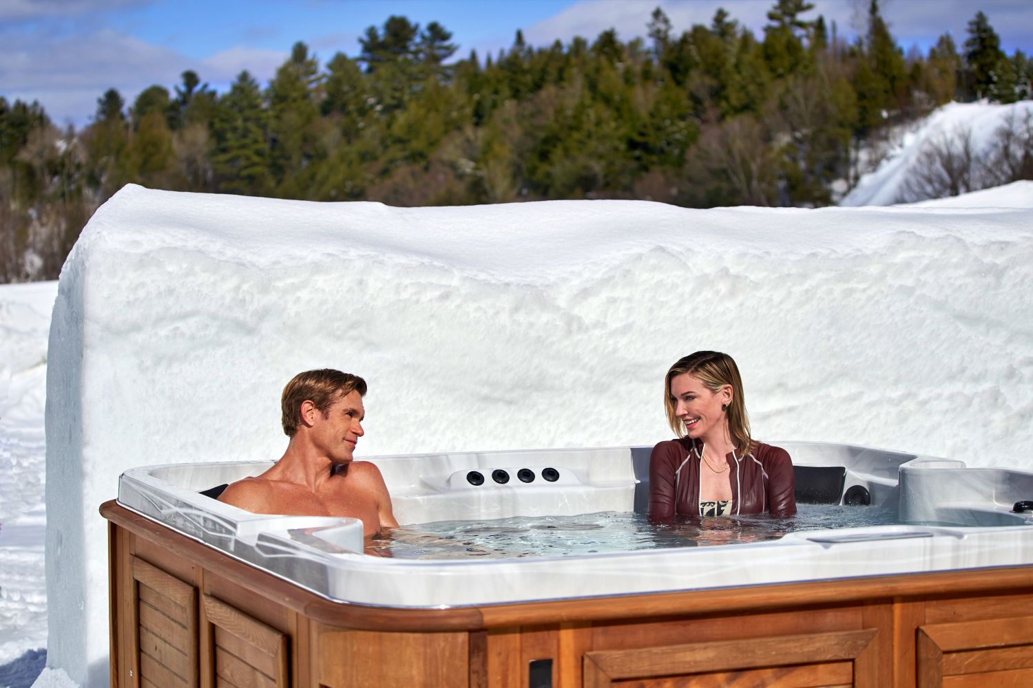 Katie Cassidy and Stephen Huszar in A Royal Christmas Crush on Hallmark