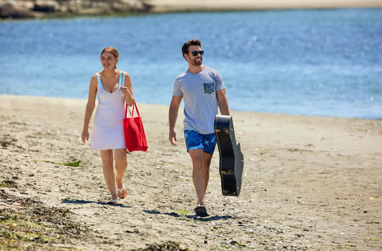 Holland Roden, Corey Cott in Making Waves on Hallmark Channel