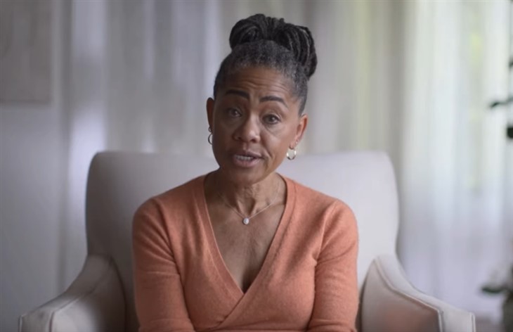Doria Ragland 