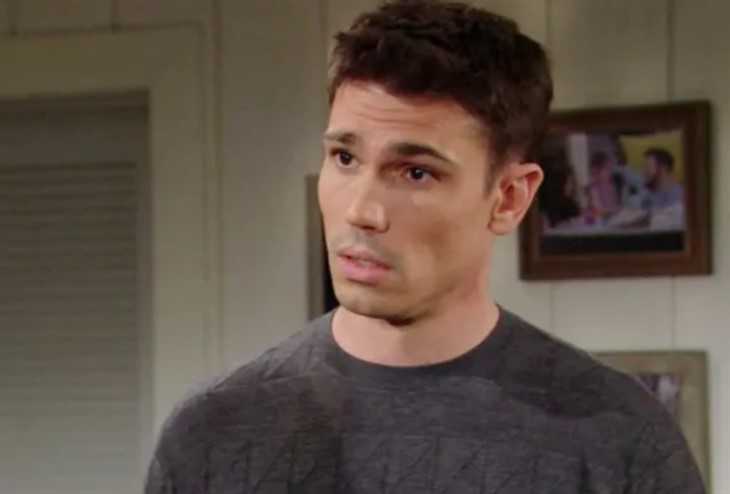 The Bold And The Beautiful: John Finnegan (Tanner Novlan) 